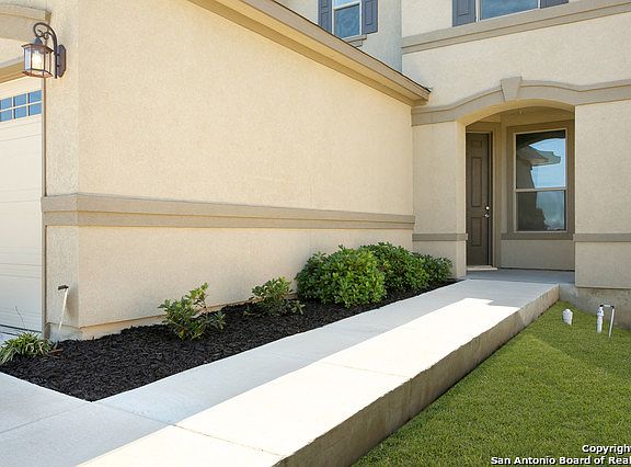 4th image of 8443 Cordova Point