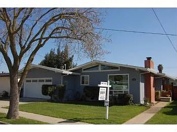 1465 Spruce St photo 1
