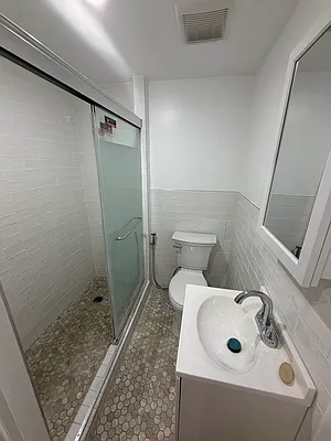 Bathroom, photo 2