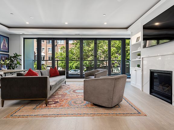 4th image of 1845 N Sedgwick St #1
