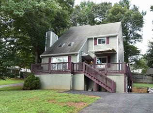 835 Mable Lake Rd, Cumming, GA 30041