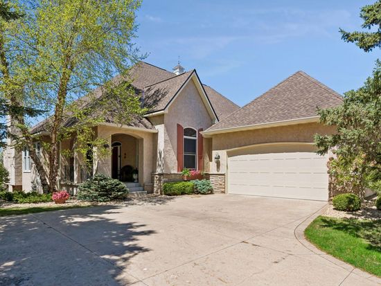 118 Stonebridge Rd, Mendota Heights, MN 55118