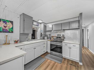 3411 Thermal Pl, Thermal, CA 92274