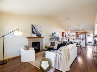 3245 SW Indian Pl, Redmond, OR 97756