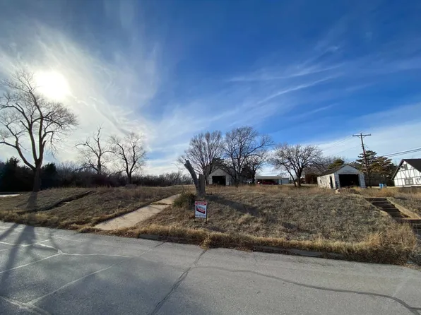 915 & 917 12th St, Alva, OK 73717