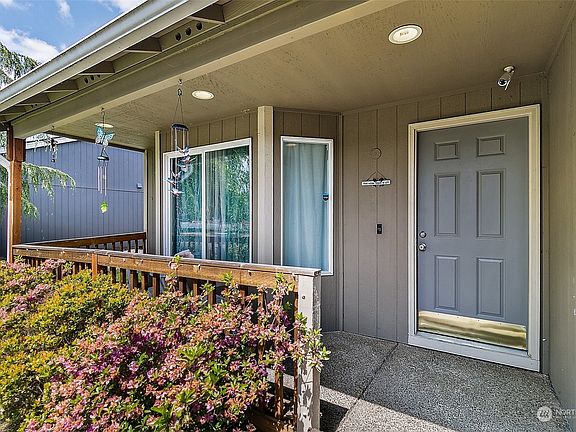4th image of 307 Williams Boulevard NW