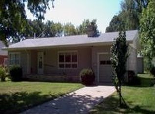 405 N Chestnut St, Lindsborg, KS 67456