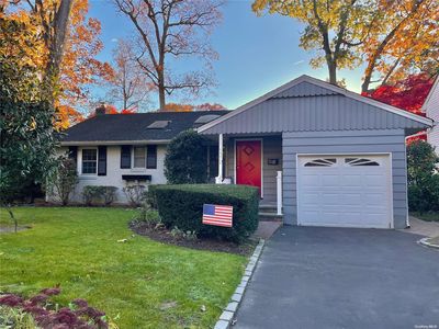 1572 Middle Neck Road, Port Washington, NY, 11050
