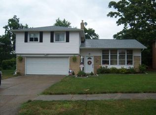 6435 Hamden Rd, Parma Heights, OH 44130