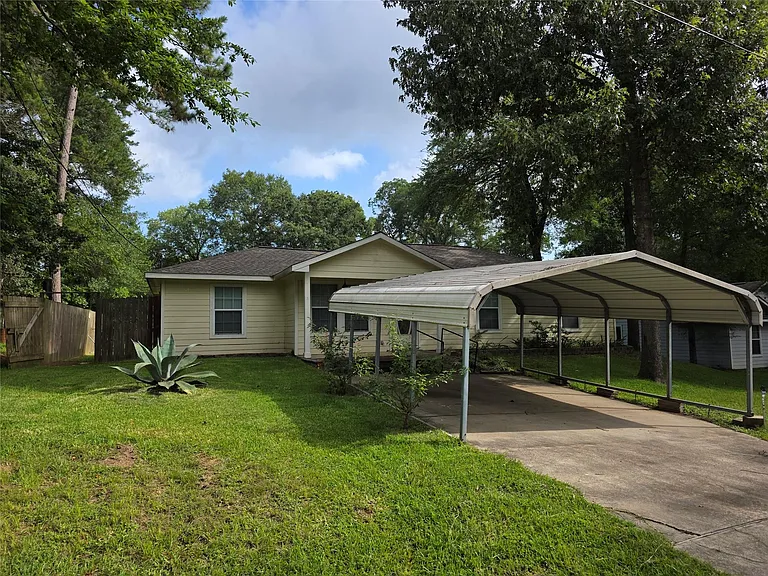 10635 Royal Cavins Dr — Photo 2