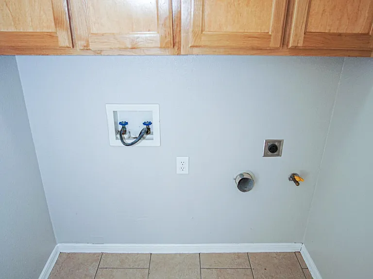 528 Green Village Ct #B — Photo 11