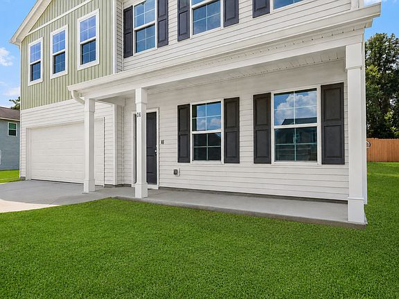 4th image of 36 Enclave Way NE
