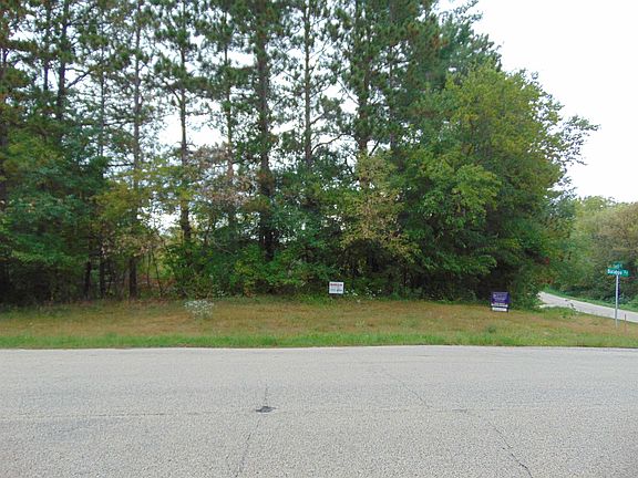 3rd image of 1 Baraboo St