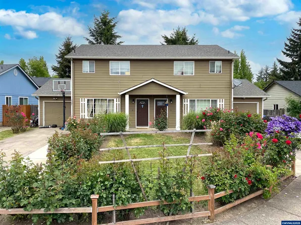 3327 Rockingham Ct NE, Salem, OR 97301