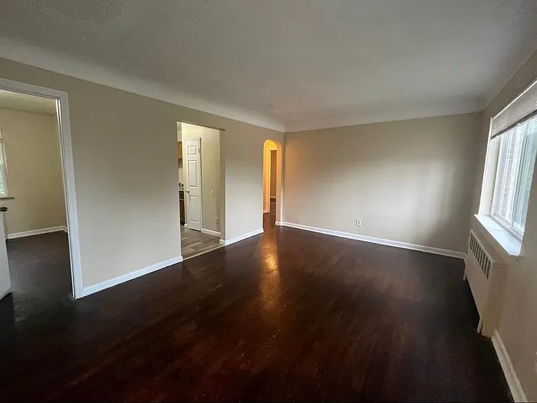 153 Glenridge Pl — Photo 2