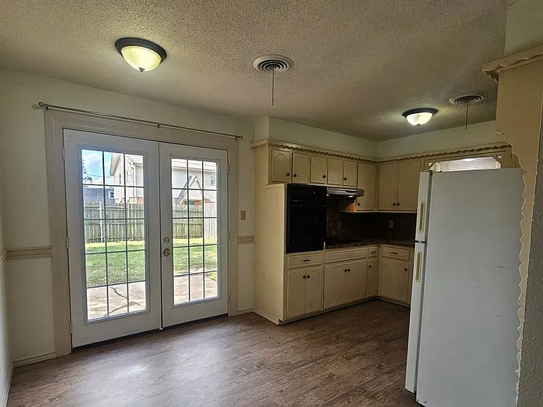 993 Barkley Cir — Photo 3