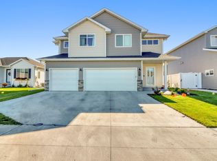 821 60th Ave W, West Fargo, ND 58078