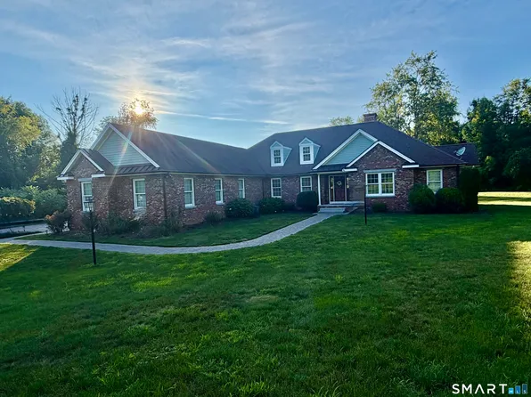 42 Oaklawn Drive, Barkhamsted, CT 06042
