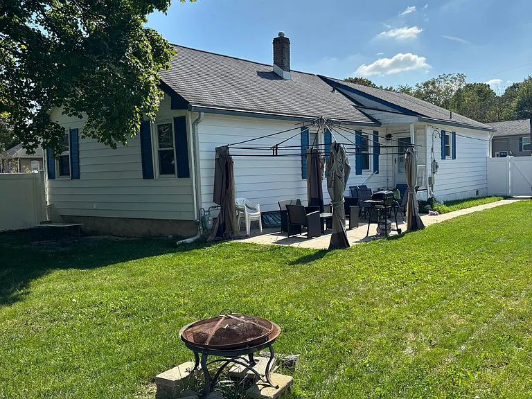 230 Laurel Ave — Photo 30