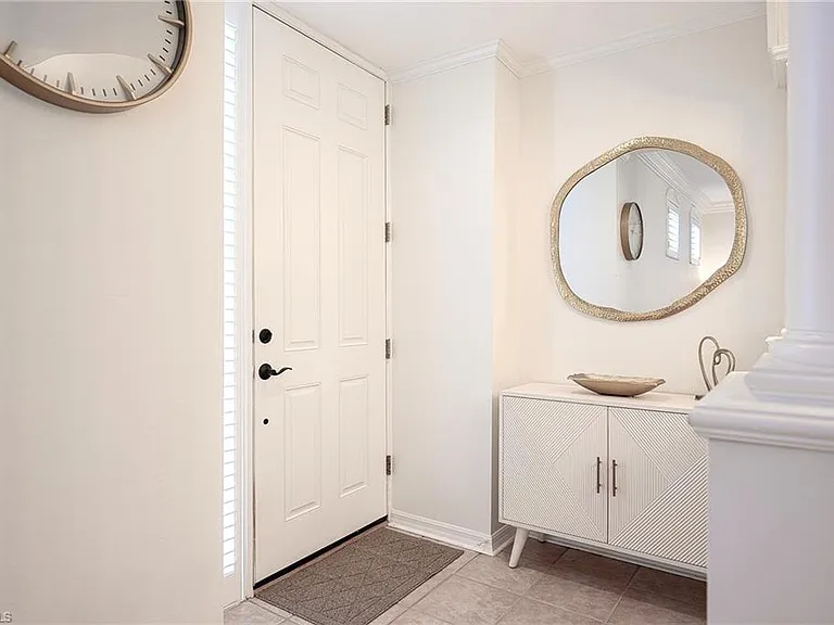 900 L Ambiance Cir #9-106 — Photo 4