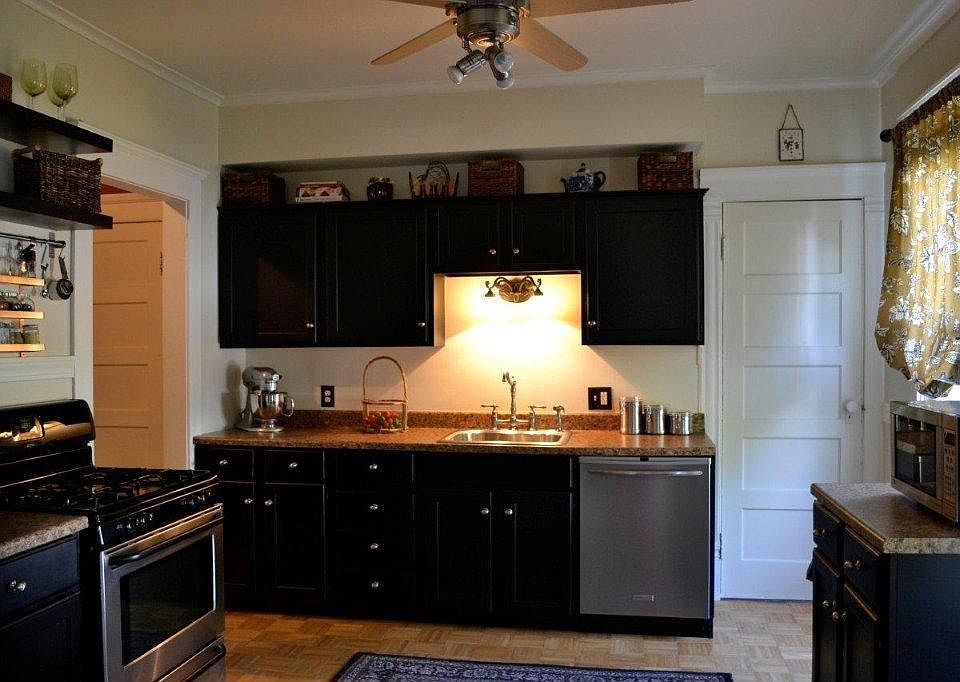 2nd image of 333 Dewitt St