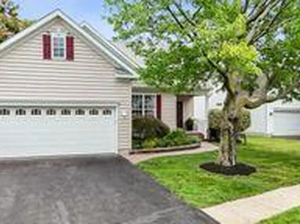 8 Wauwinet Ct, Rehoboth Beach, DE 19971
