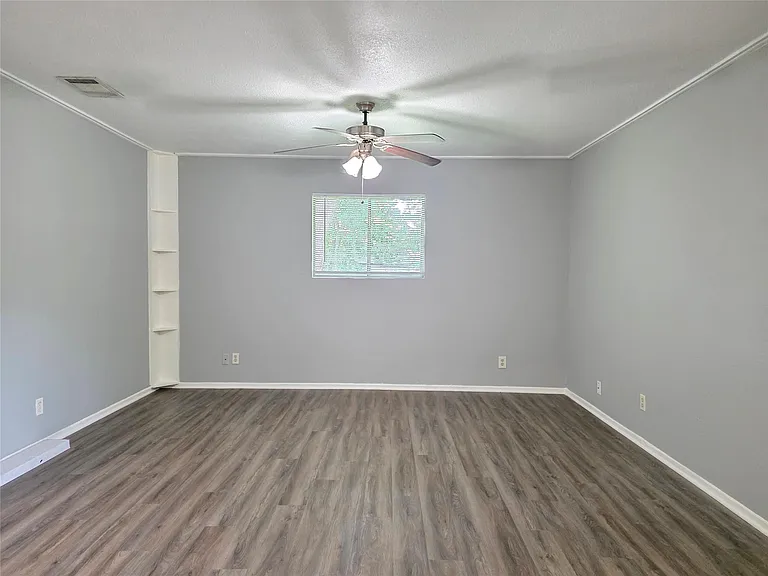 1811 Magnolia Dr #B — Photo 4