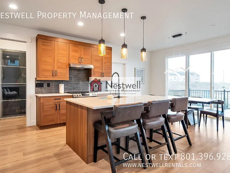 76 N Midland Dr — Photo 7