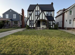 17917 E Park Dr, Cleveland, OH 44119