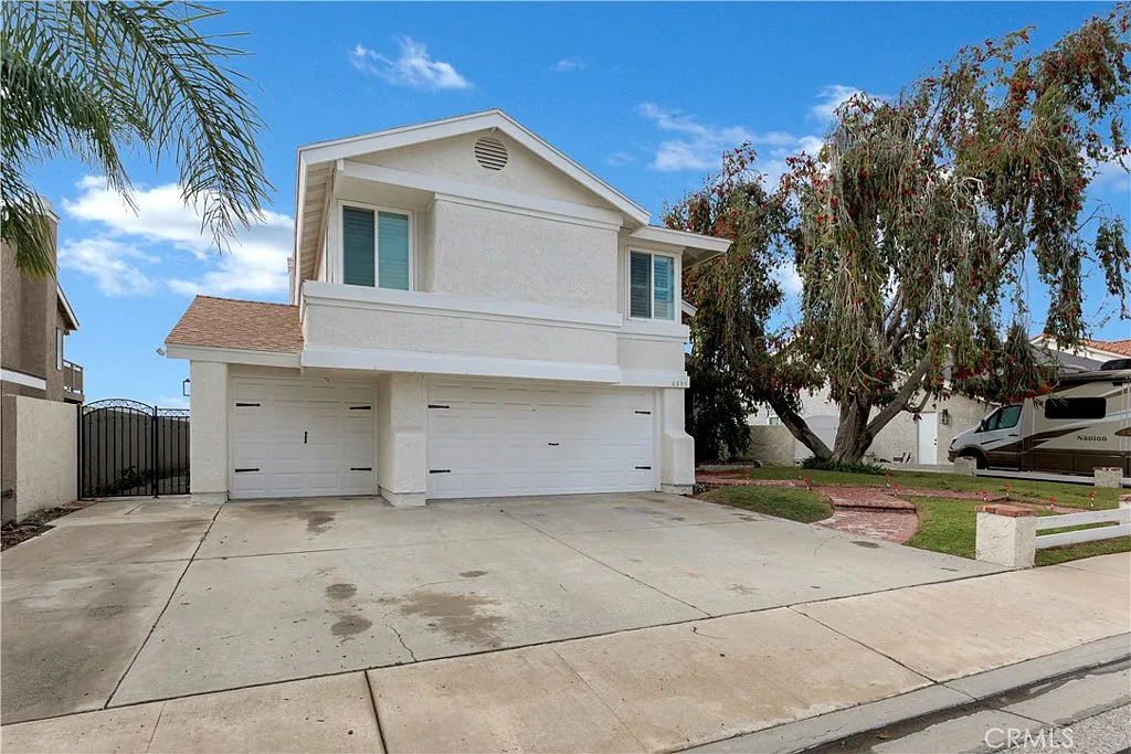 4 bed, 2729 sqft, $5,000 — Photo 2