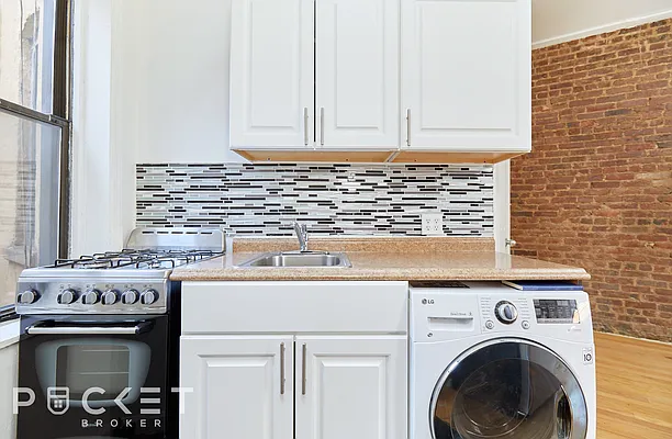 Rented by PocketBroker Inc | media 30