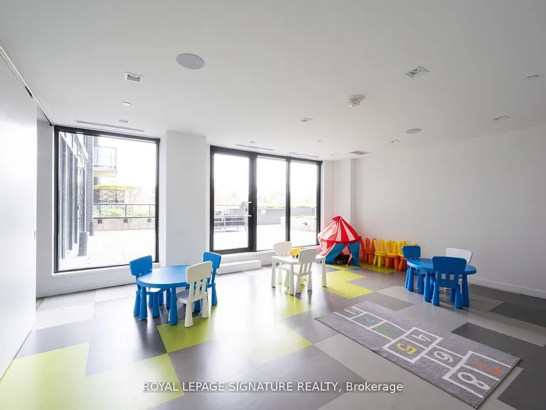 7 Smith Cres #411 — Photo 13