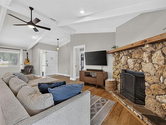 5th image of 111 TARPON CIRCLE