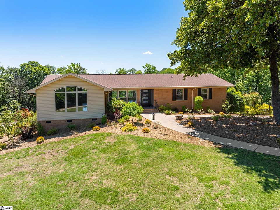 1st image of 219 Fairview Dr