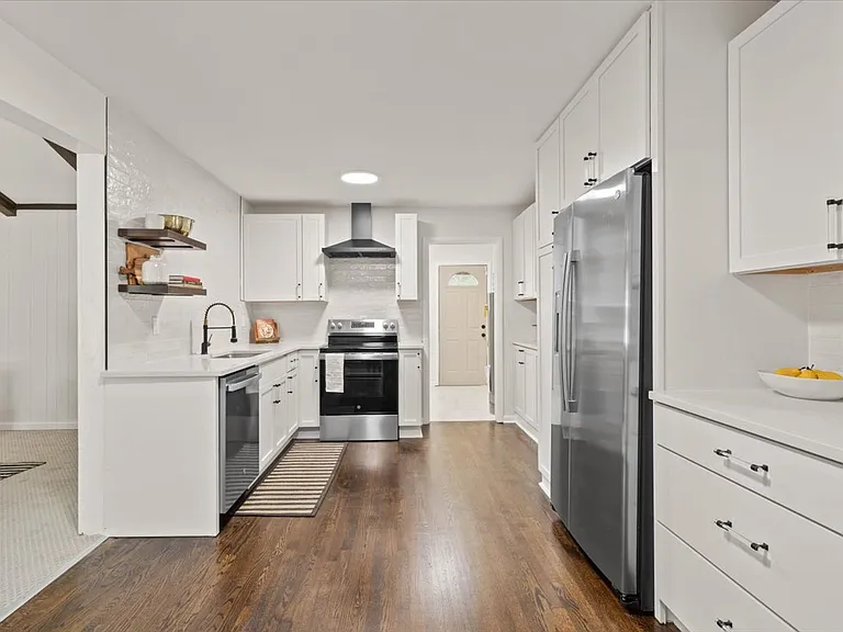 8004 Tennessee Ave — Photo 4