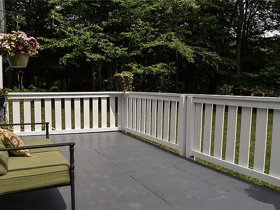 2nd image of 8770 Foxwood Ln