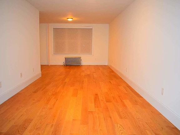 2nd image of 3011 49th St APT 2N