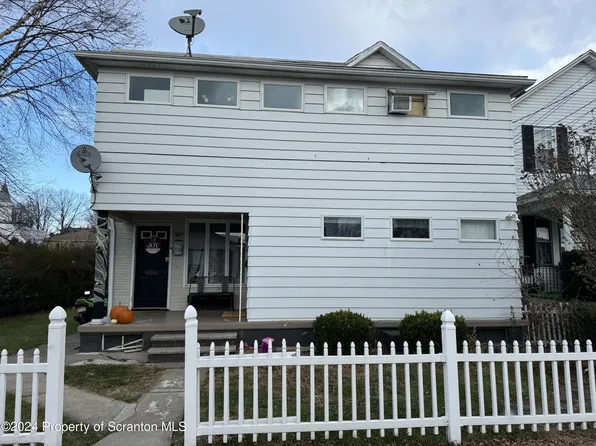 225-227 Charles St, Old Forge, PA 18518