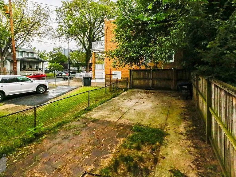 1802 14th St SE — Photo 22