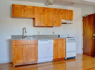 21 Billings Rd APT 3, Quincy, MA 02171