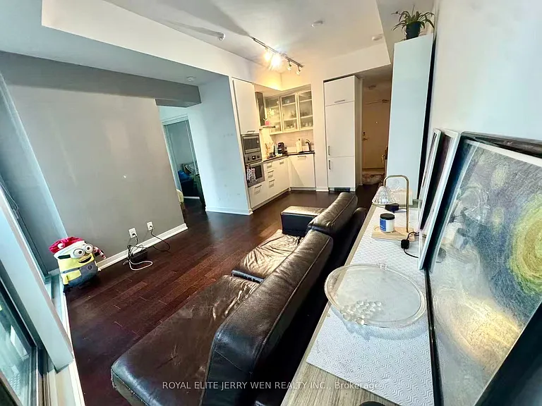 14 York St #1710 — Photo 2