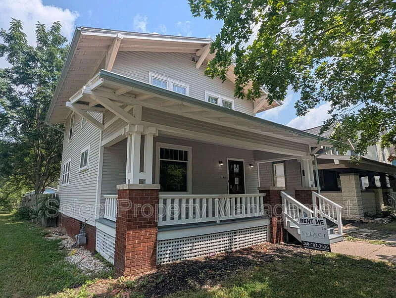 1148 W Packard Ave