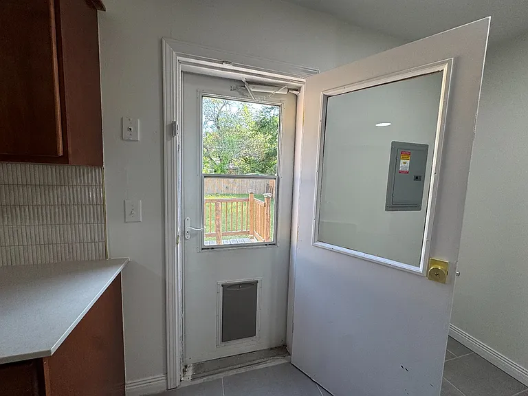 1119 W Eufaula St — Photo 13