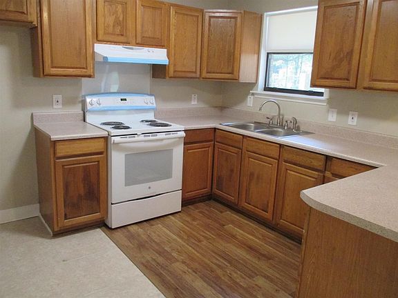 4th image of 6204 Glenwood Dr