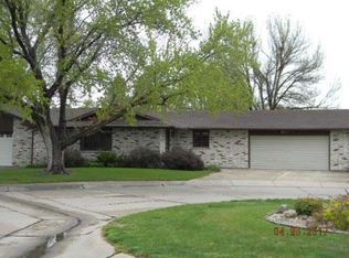 905 Hahn Ave, North Platte, NE 69101