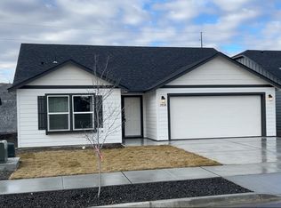 1924 Hickory Rd, Moses Lake, WA 98837