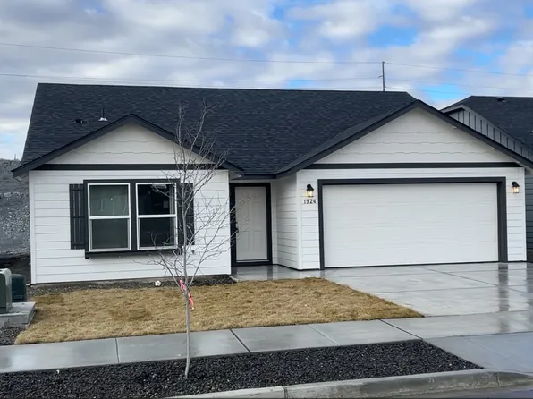 1924 Hickory Rd, Moses Lake, WA