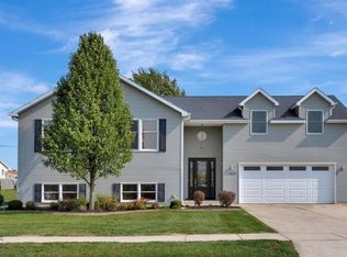 17427 Brookwood Dr, Lowell, IN 46356