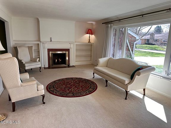 4th image of 2714 Evergreen Rd