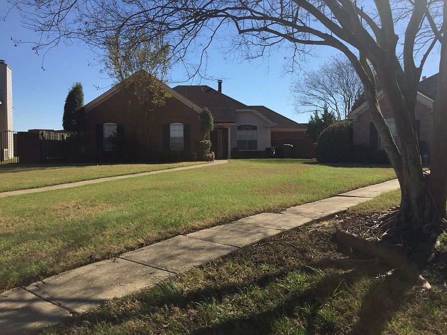 2nd image of 2652 Royal Downing Ct